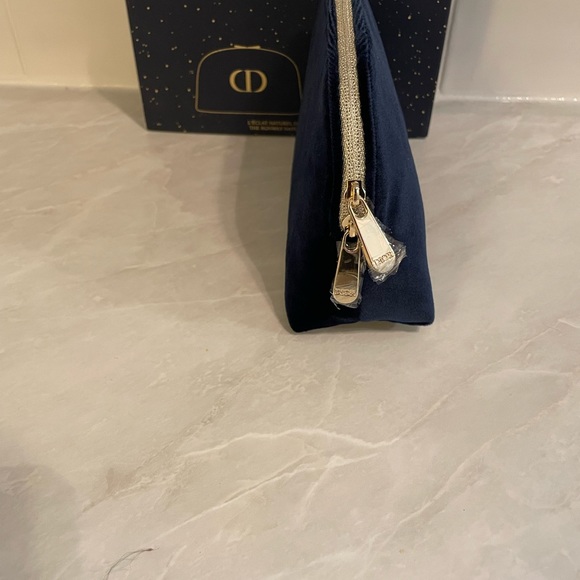 Christian Dior makeup bag NWB - Picture 3 of 7